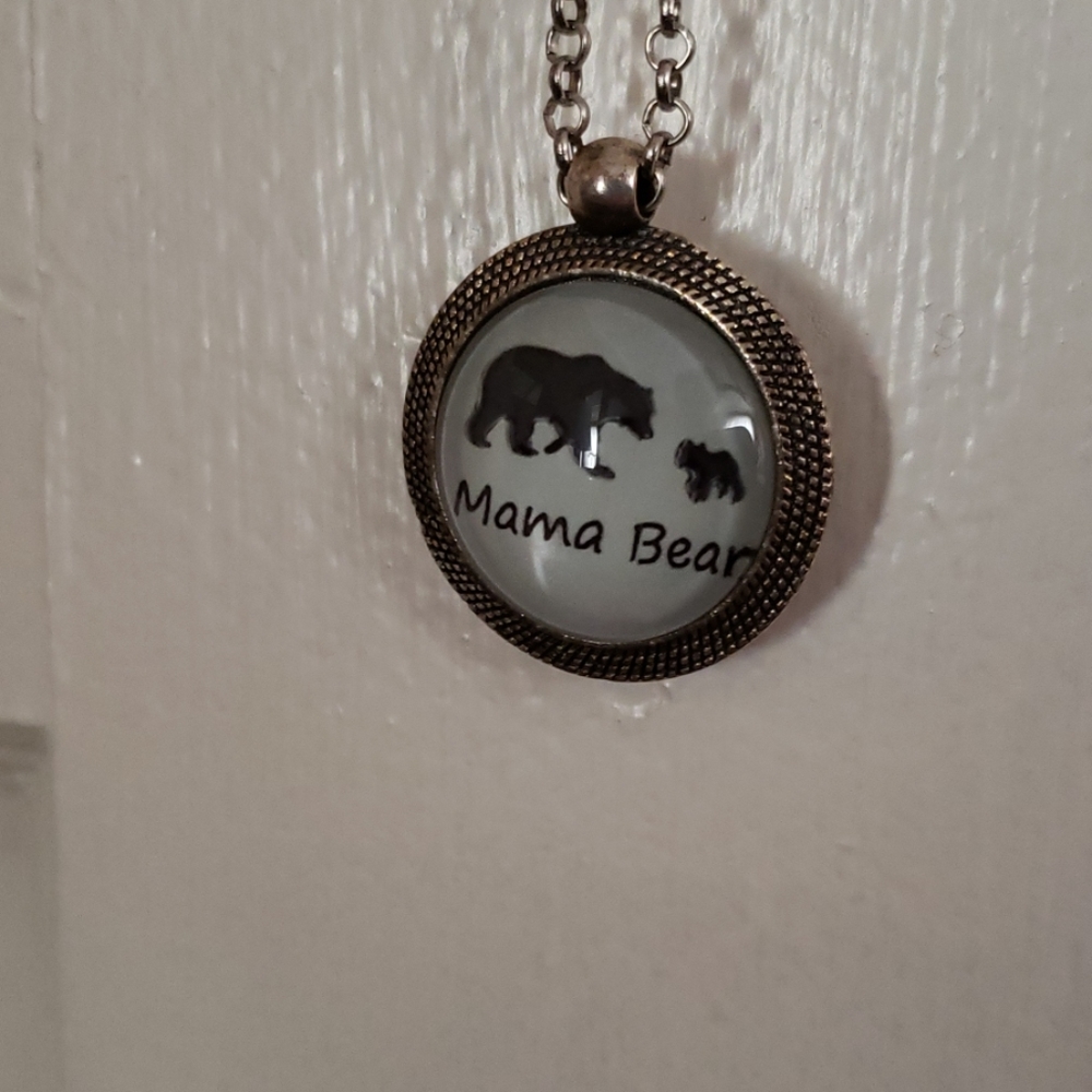 Mama Bear Pendant w/necklace